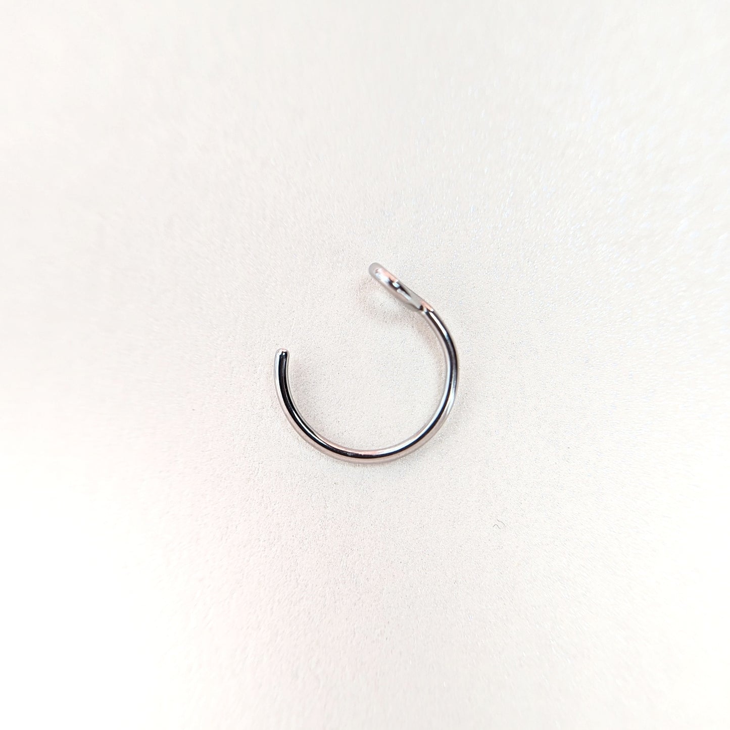 Faux piercing "Note"
